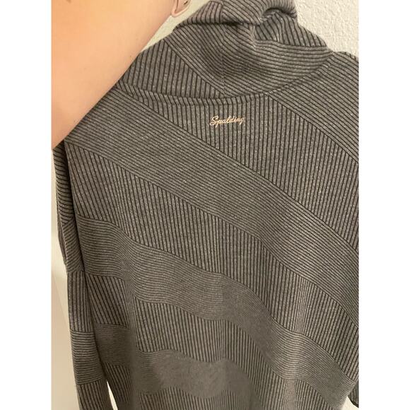 Spalding long sleeve comfy sweatshirt top women’s size medium cozy fall shirt - Picture 2 of 3
